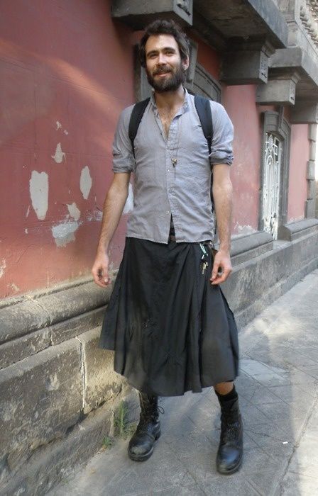 chicos-en-faldas-modelo2